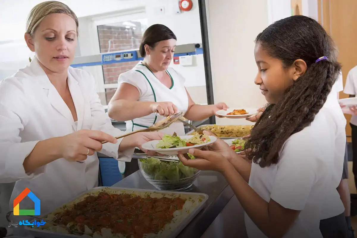 هر آنچه برای رهایی از معضلات تغذیه در خوابگاه باید بدانید! 2 مشکلات اصلی تغذیه در خوابگاه و پانسیونها