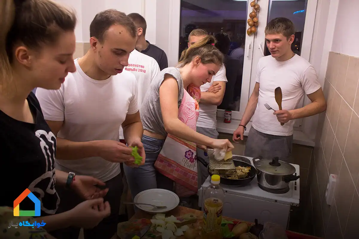 هر آنچه برای رهایی از معضلات تغذیه در خوابگاه باید بدانید! 3 مشکلات اصلی تغذیه در خوابگاه و پانسیونها